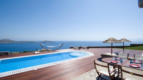  Elounda White Pearl - Infinity private swimming pool  & the outdoor area 