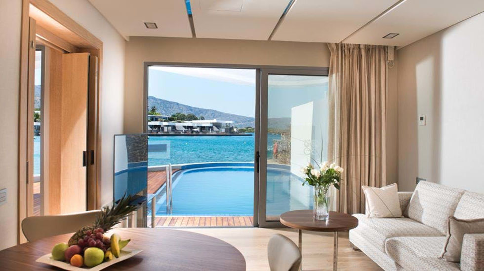 Elounda Beach - Executive Villa with private heated pool 