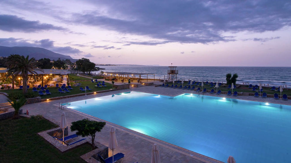 Kernos Beach Hotel & Bungalows - Evening at a Pool