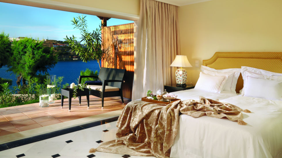 Out of the Blue Resort - Exclusive Collection Luxury two (2) bedroom Suite with sharing pool